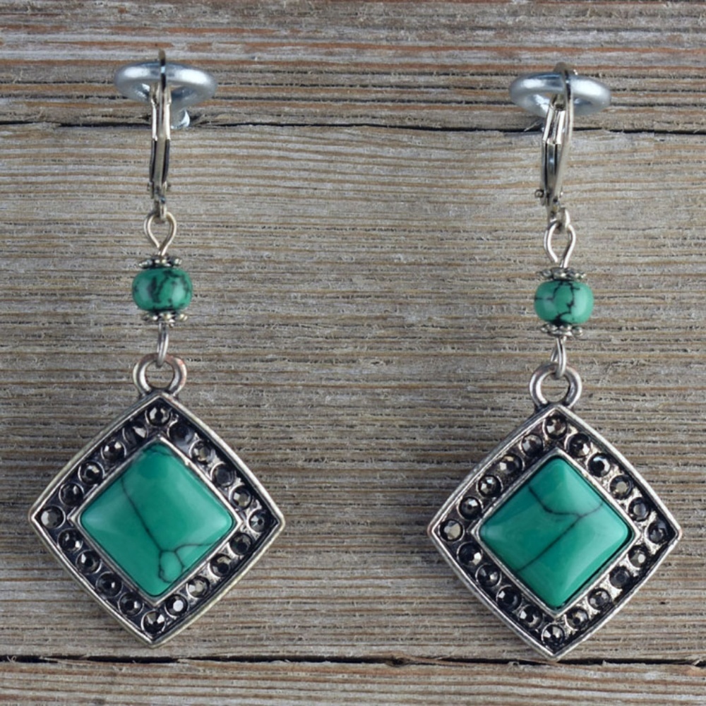 Faux Green Turquoise Necklace & Earring Set - Picture 2 of 4